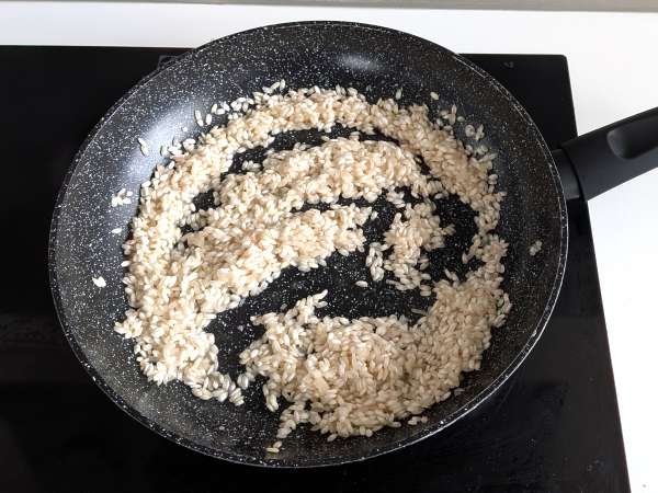 Lime és rózsaszín paprika rizottó: elegáns vegetáriánus recept különleges vacsorákhoz - Előkészítés lépés 3