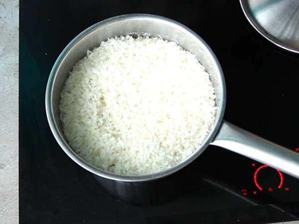 Onigiri szójaszószban tartósított tojássárgájával - Előkészítés lépés 3