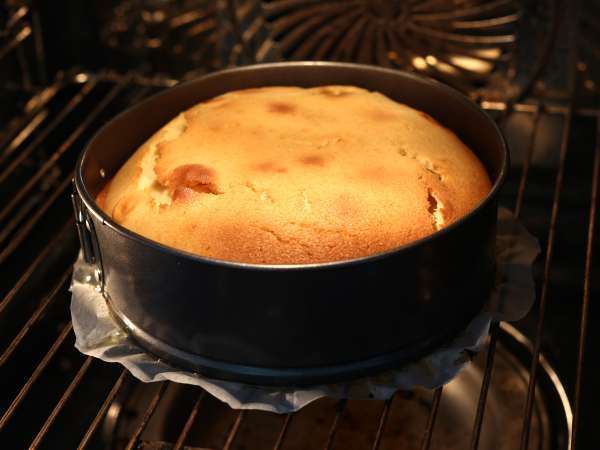 Extra fondantos fejjel lefelé fordított banántorta - Előkészítés lépés 8