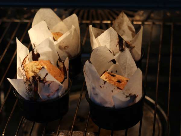 Extra ínyenc banános és csokis muffinok - Előkészítés lépés 10