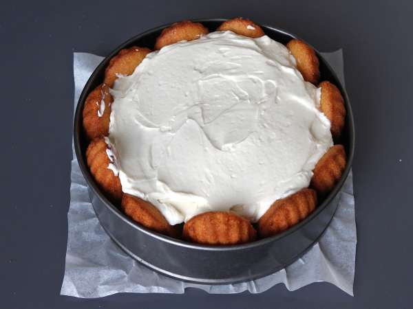 Vörös gyümölcsös charlotte madeleines-szel - Előkészítés lépés 8