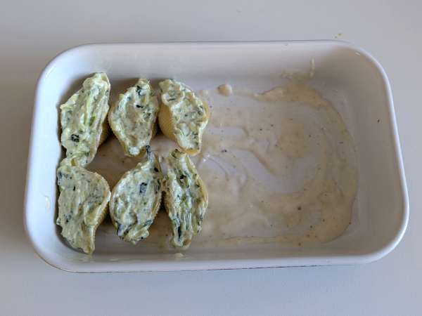 Conchiglioni töltött ricotta, cukkini és citrom: krémes és au gratin a sütőben - Előkészítés lépés 7