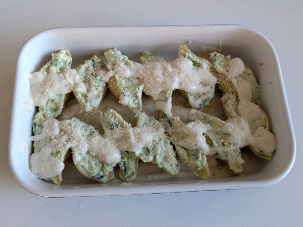 Conchiglioni töltött ricotta, cukkini és citrom: krémes és au gratin a sütőben - Előkészítés lépés 8