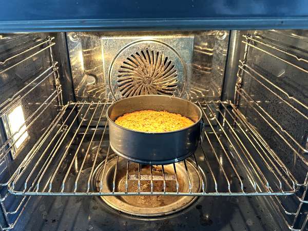 Ultra nedves pisztácia, lime és cukkini torta - Előkészítés lépés 8