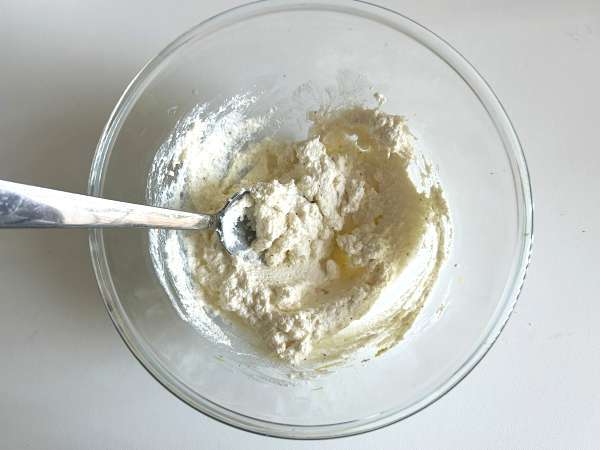 Spárga, citrom és bazsalikom ricotta tartinok - Előkészítés lépés 3