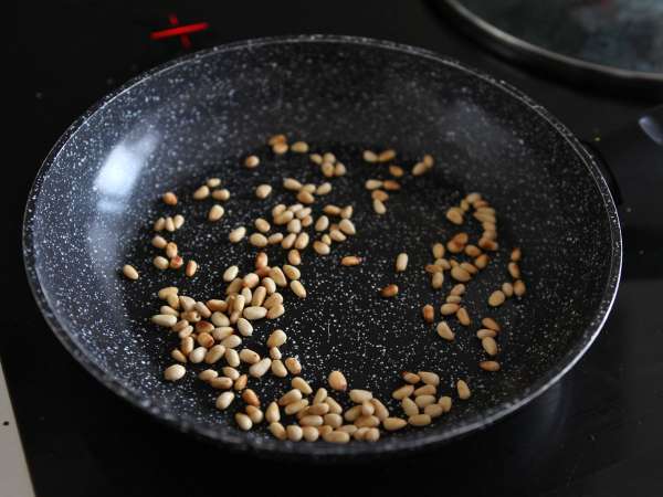 Orzo tésztasaláta lazaccal és cukkinivel - Előkészítés lépés 6