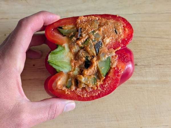 Sült vegetáriánus töltött paprika: az egyszerű és ízletes recept zöldségekkel és mozzarella sajttal - Előkészítés lépés 6