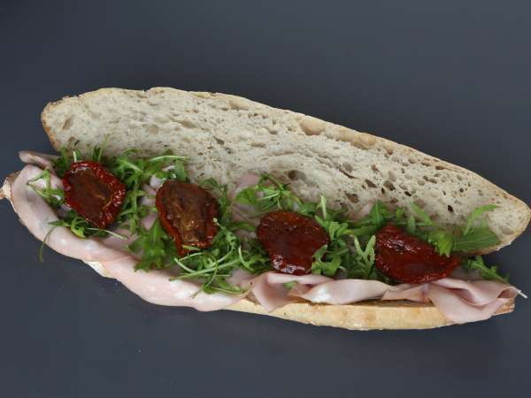 Ínyenc olasz szendvics mortadellával és burrata sajttal - Előkészítés lépés 4