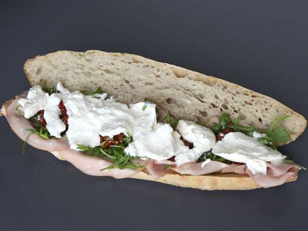 Ínyenc olasz szendvics mortadellával és burrata sajttal - Előkészítés lépés 5