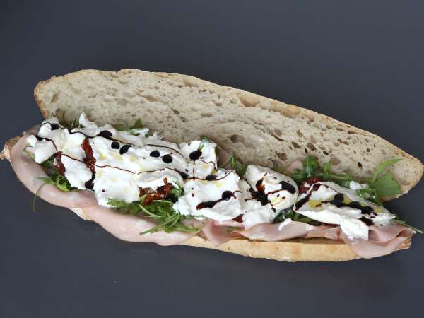 Ínyenc olasz szendvics mortadellával és burrata sajttal - Előkészítés lépés 6