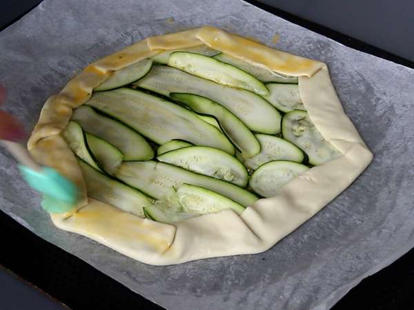 Pestós cukkinitorta: egy egyszerű recept, aminek olyan illata van, mint a nyárnak! - Előkészítés lépés 5