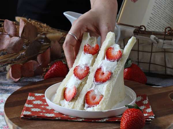 Ichigo sando, a japán epres szendvics! - Előkészítés lépés 10
