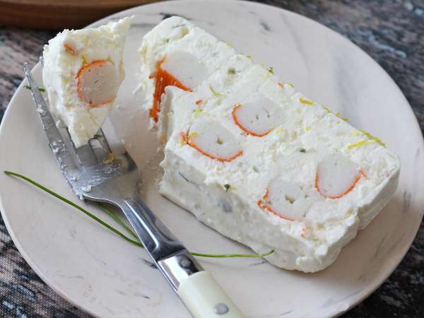 Főzés nélküli surimi-terrine: egyszerű, hideg előétel, tökéletes a nyári időszakra - Előkészítés lépés 11