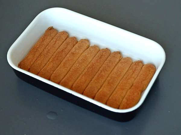 Tiramisu sült sárgabarackkal: a nyárra tökéletes, gyümölcsös és omlós desszert - Előkészítés lépés 7