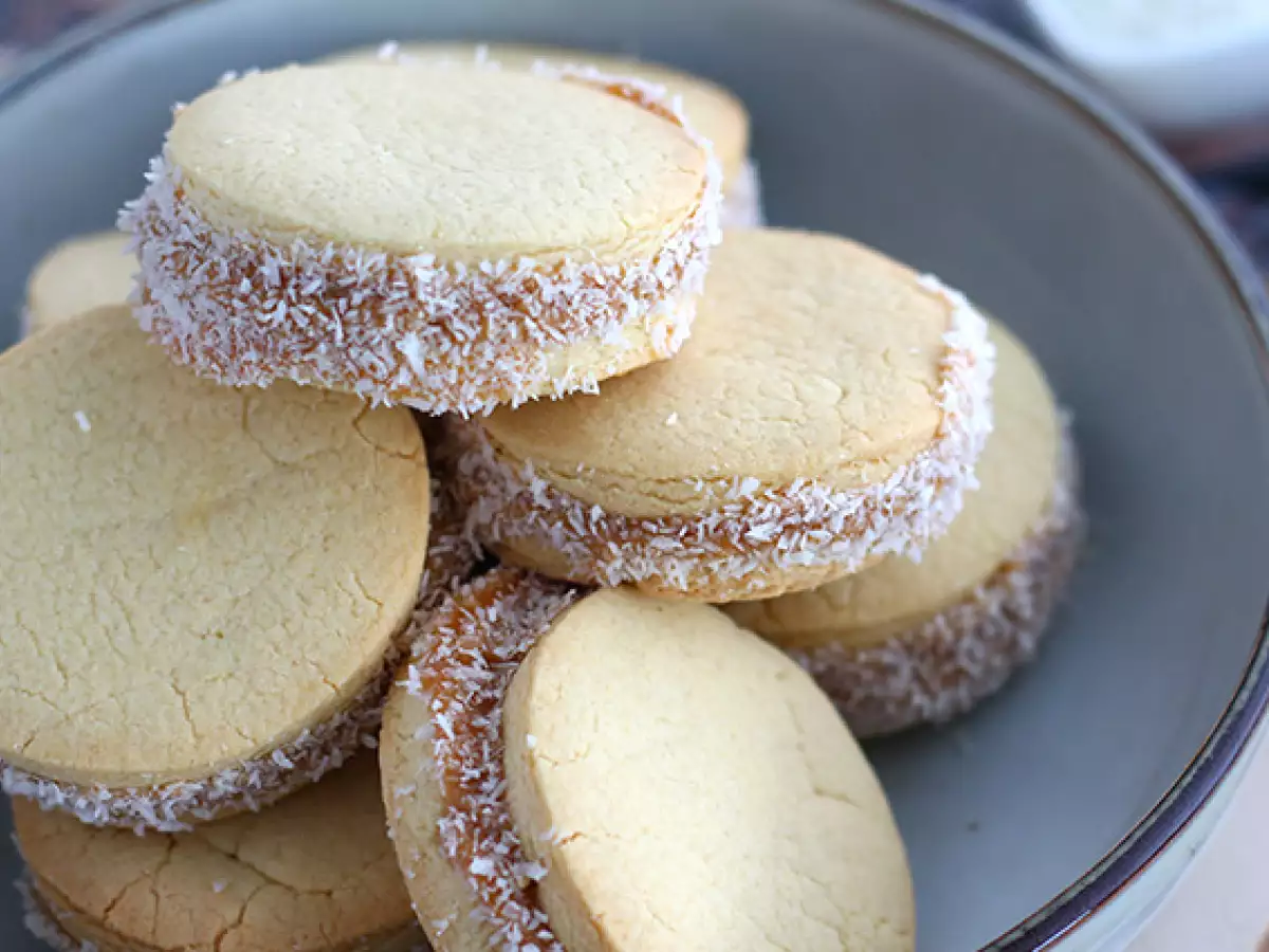 Alfajores - argentin kenyér tejlekvárral és kókuszdióval - fotó 3