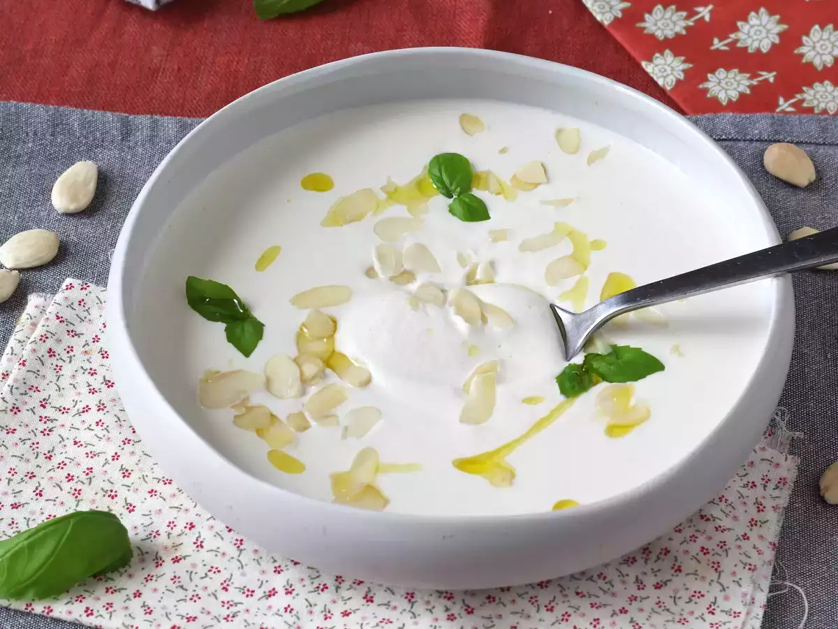 Andalúziai Ajoblanco: a hideg leves, amit nyáron mindig is akartál - fotó 4