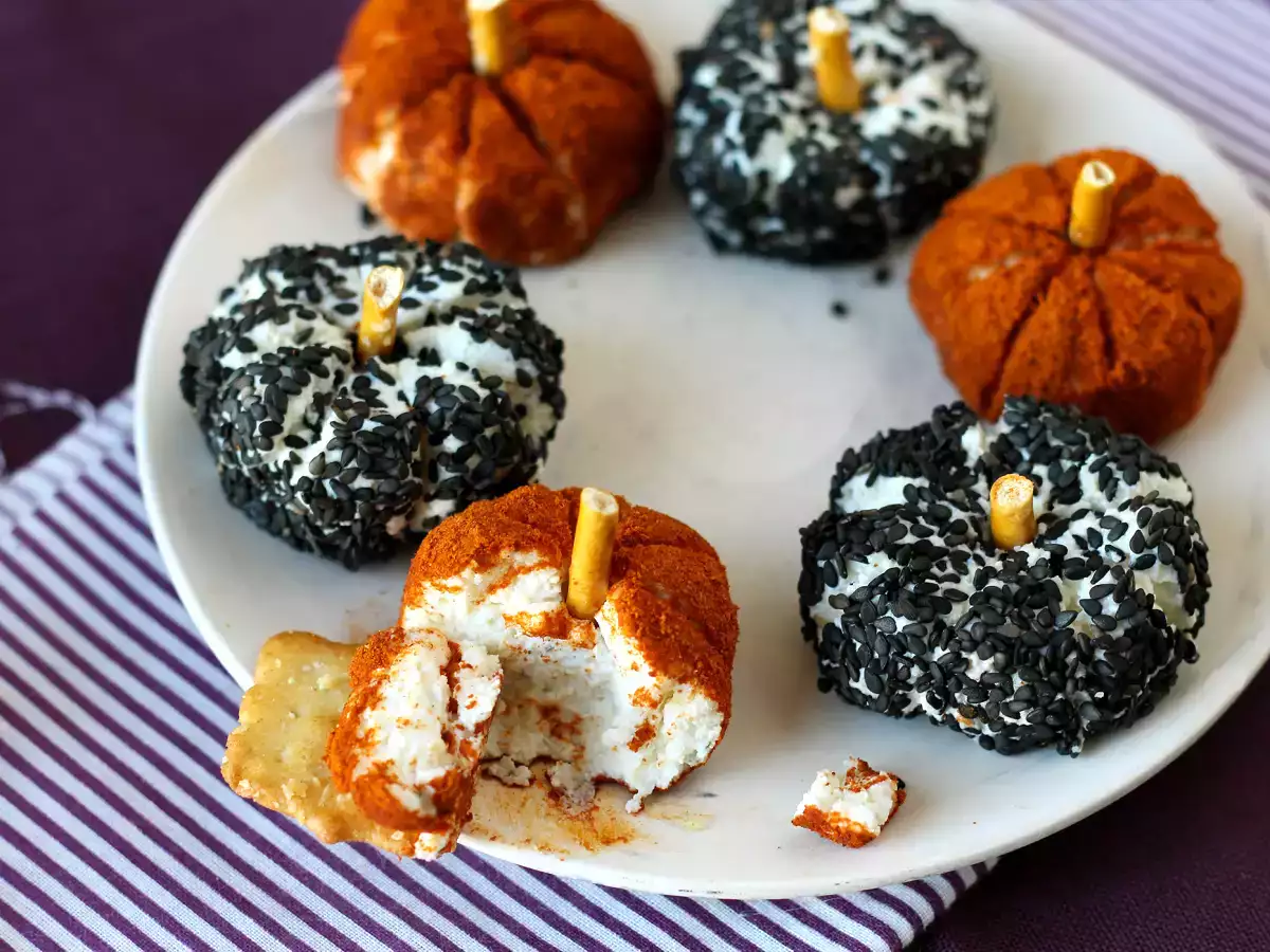 Aperitif sajtkrém sütőtök alakban, tökéletes Halloweenre! - fotó 3