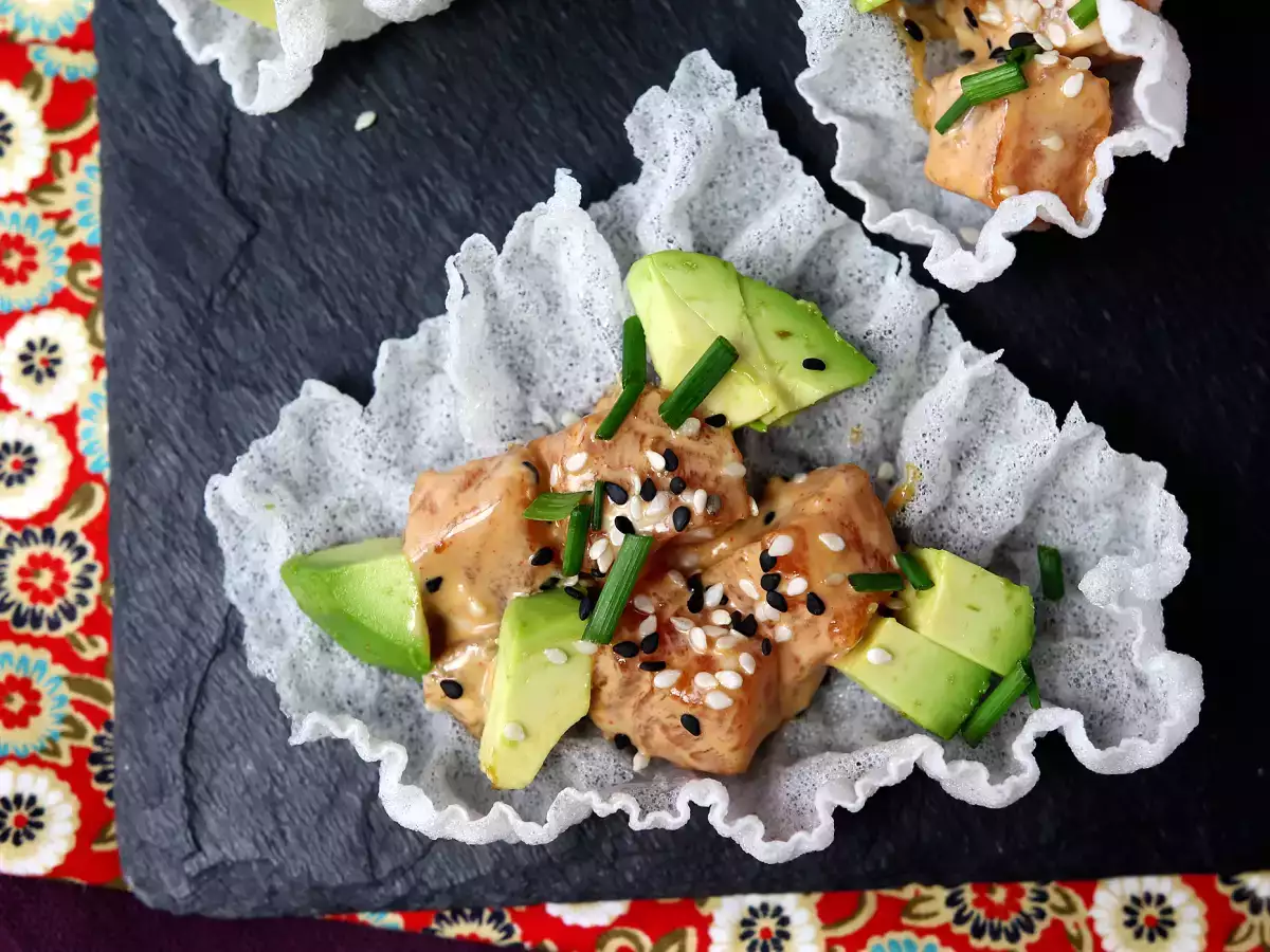 Ázsiai taco: lazactatár rizses chipsben