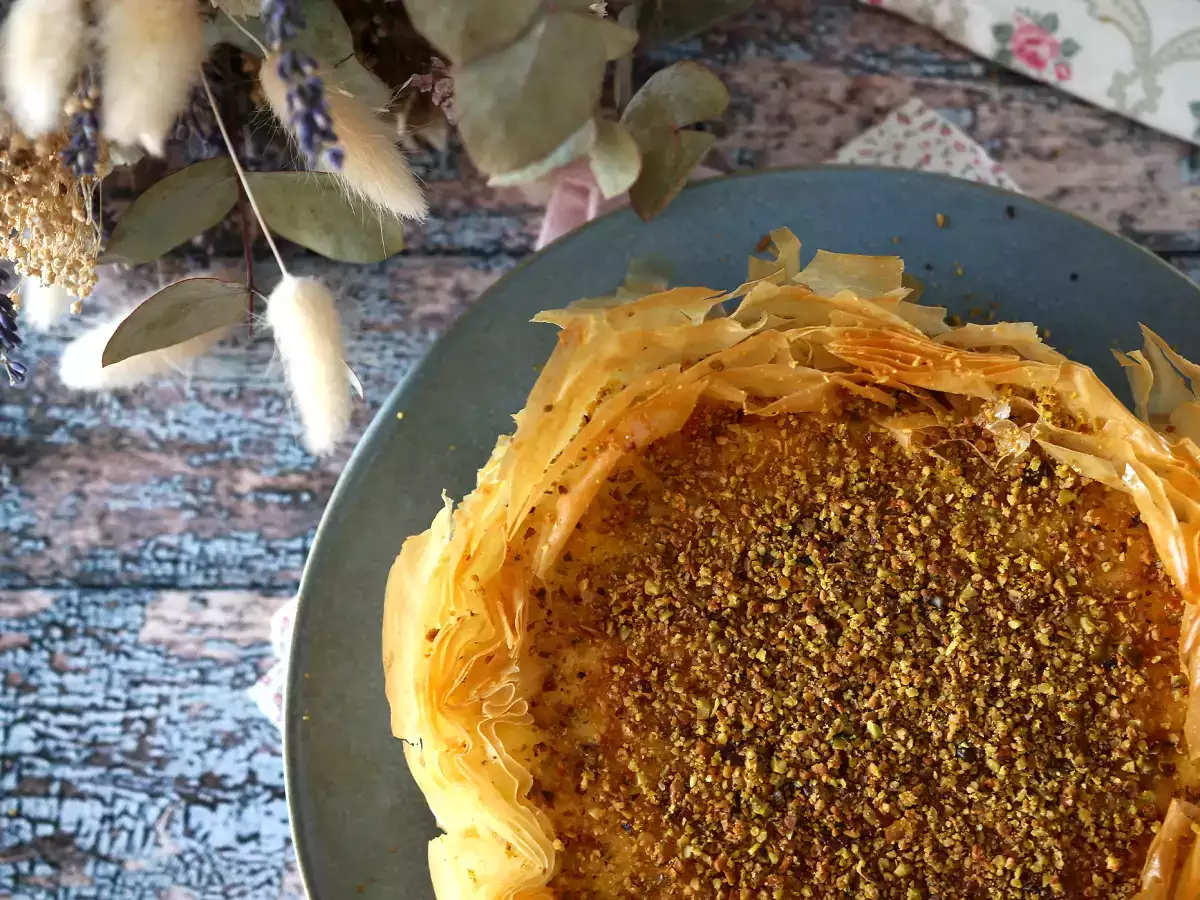 Baklava-stílusú sajttorta pisztáciával, ropogós és olvadó - fotó 4
