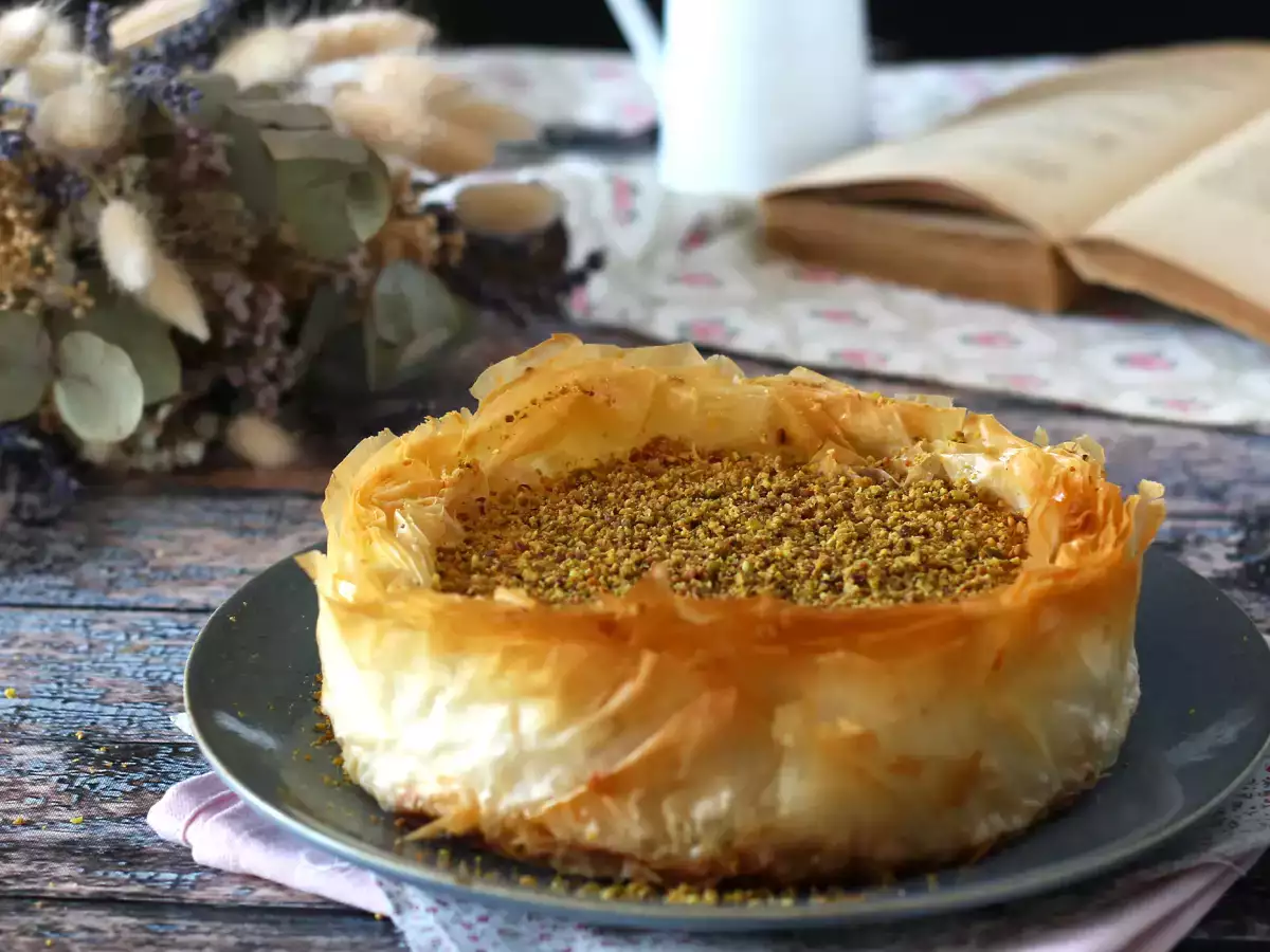 Baklava-stílusú sajttorta pisztáciával, ropogós és olvadó - fotó 5