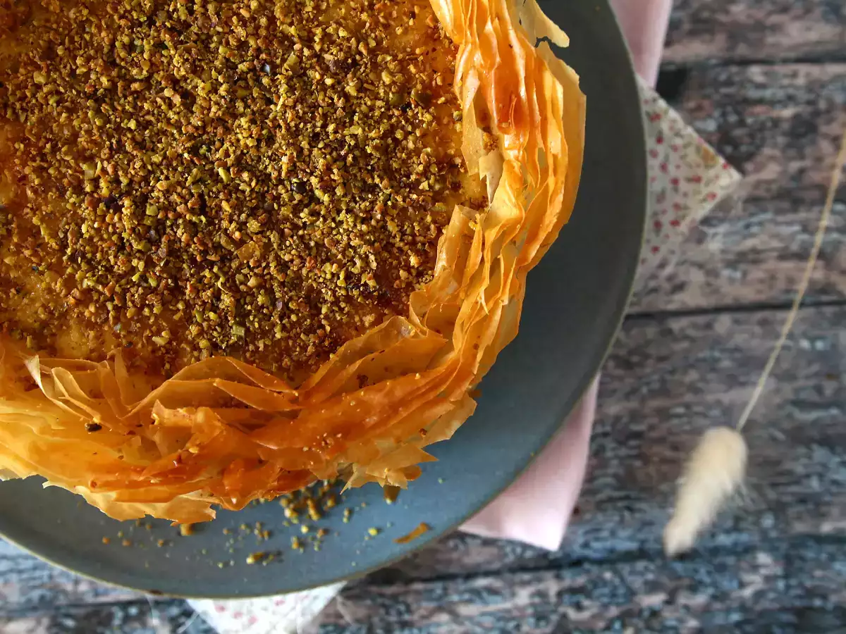 Baklava-stílusú sajttorta pisztáciával, ropogós és olvadó - fotó 7
