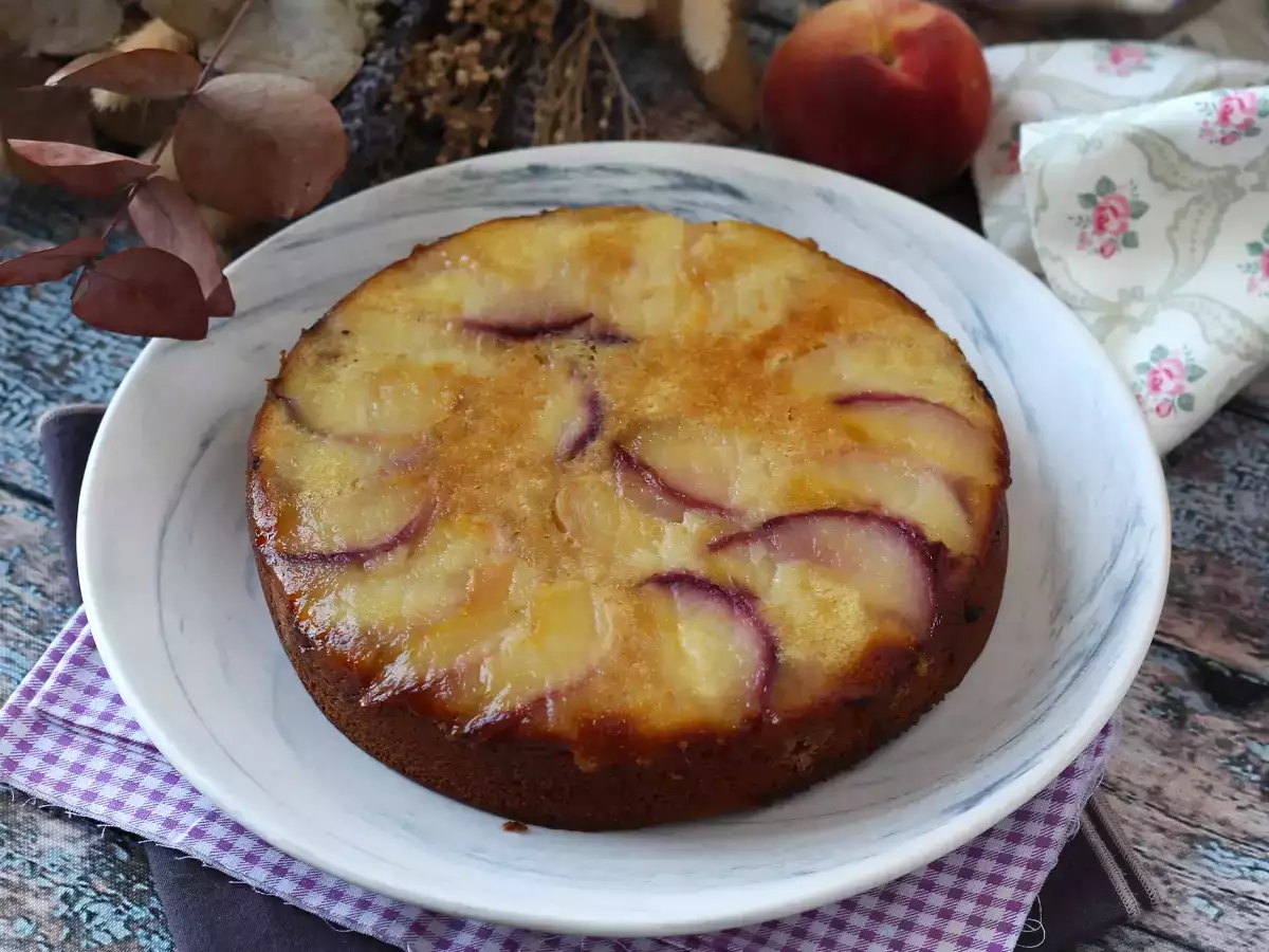 Barackos torta, nedves, olvadó és karamellás - fotó 5