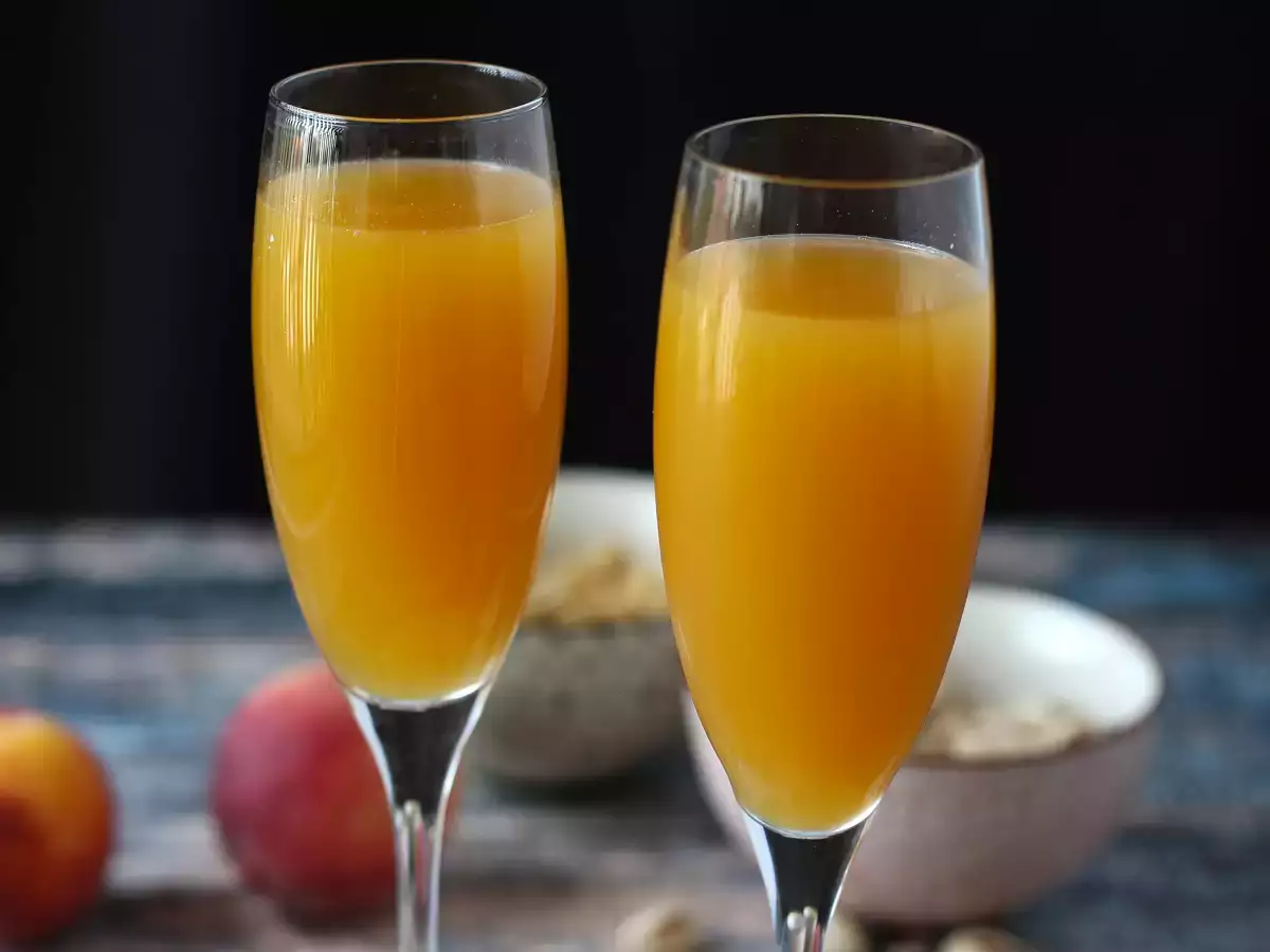 Bellini, az egyszerű olasz barackkoktél, amit otthon is elkészíthetsz! - fotó 4