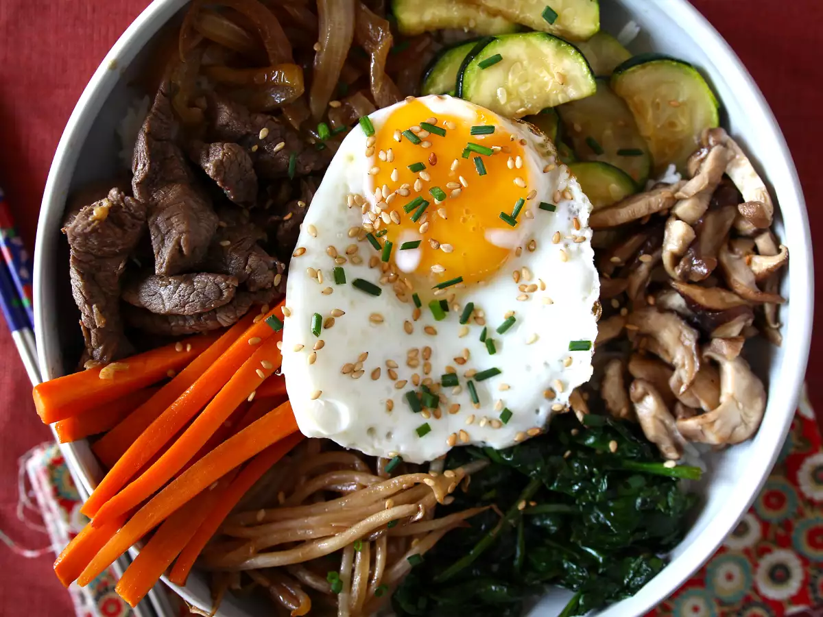 Bibimbap, a hagyományos koreai étel - fotó 6