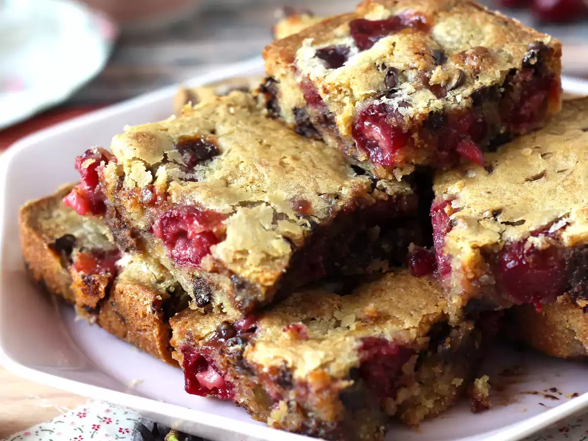 Blondie cseresznye és csokoládé, a tökéletes ropogós és fondant torta - fotó 5