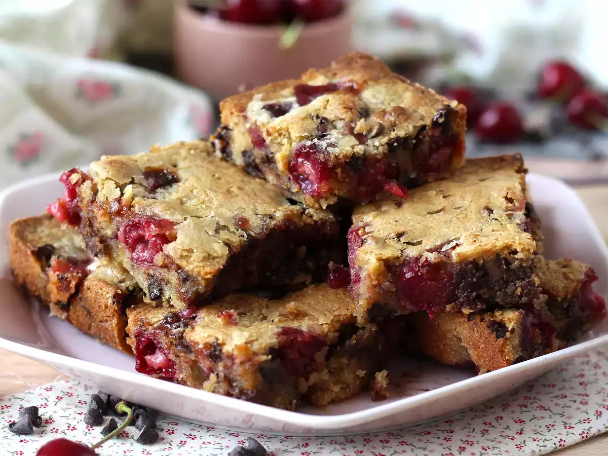 Blondie cseresznye és csokoládé, a tökéletes ropogós és fondant torta - fotó 7