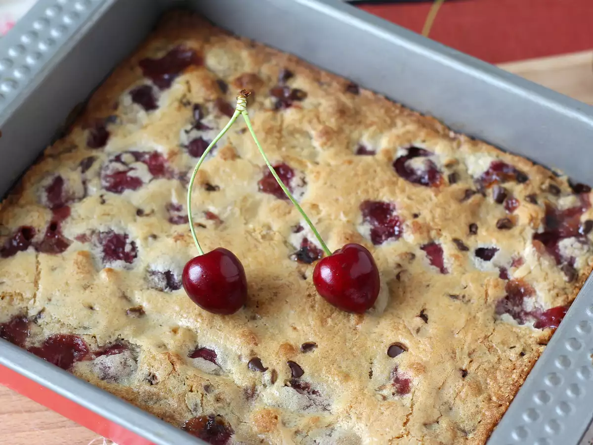 Blondie cseresznye és csokoládé, a tökéletes ropogós és fondant torta - fotó 8