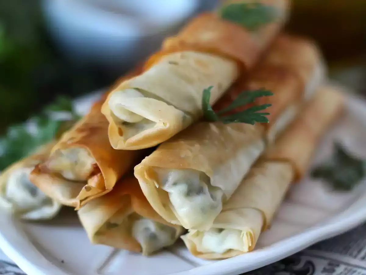 Börek feta sajttal és petrezselyemmel - fotó 2