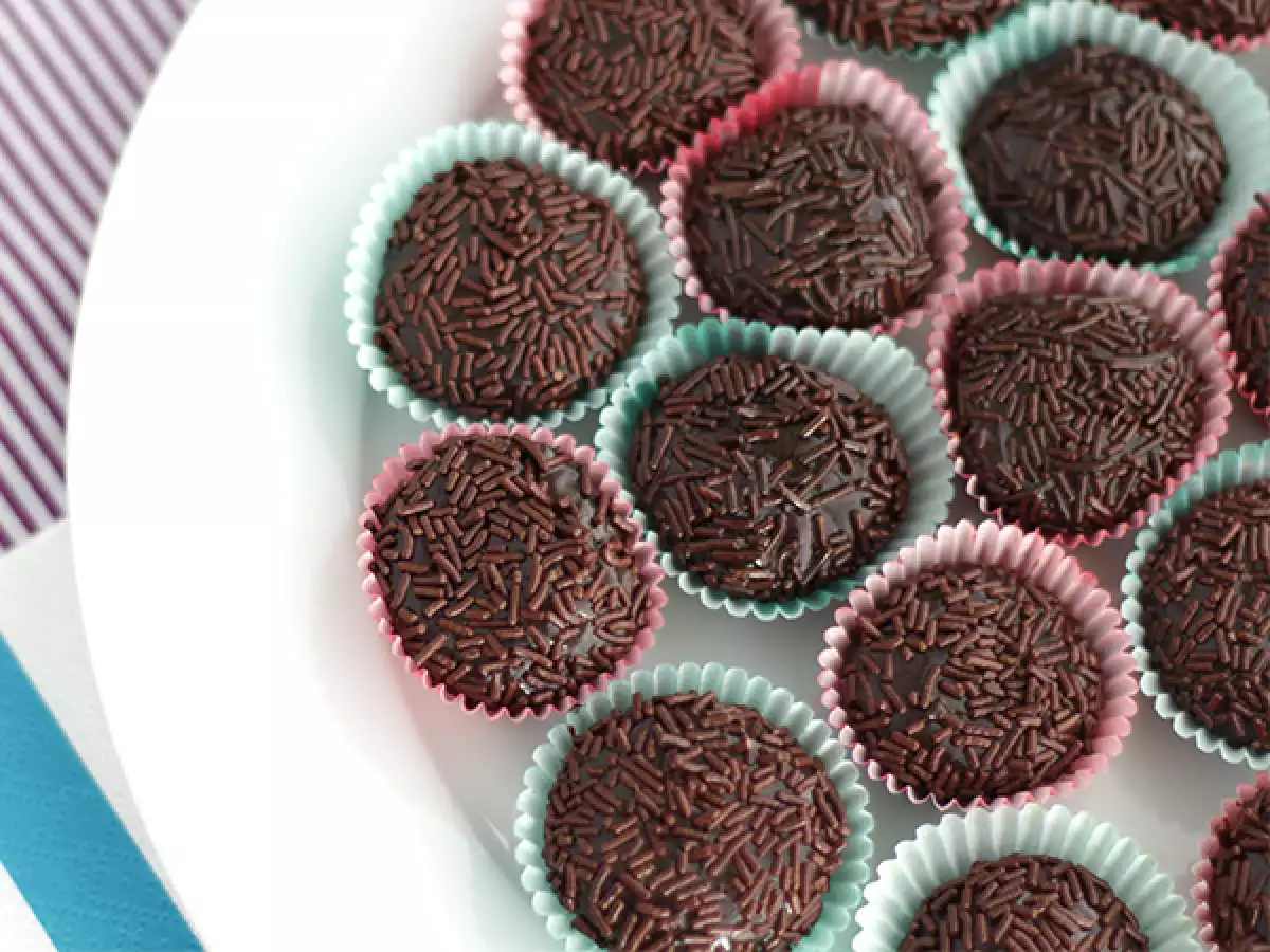 Brigadeiro, kis brazil édesség - fotó 2