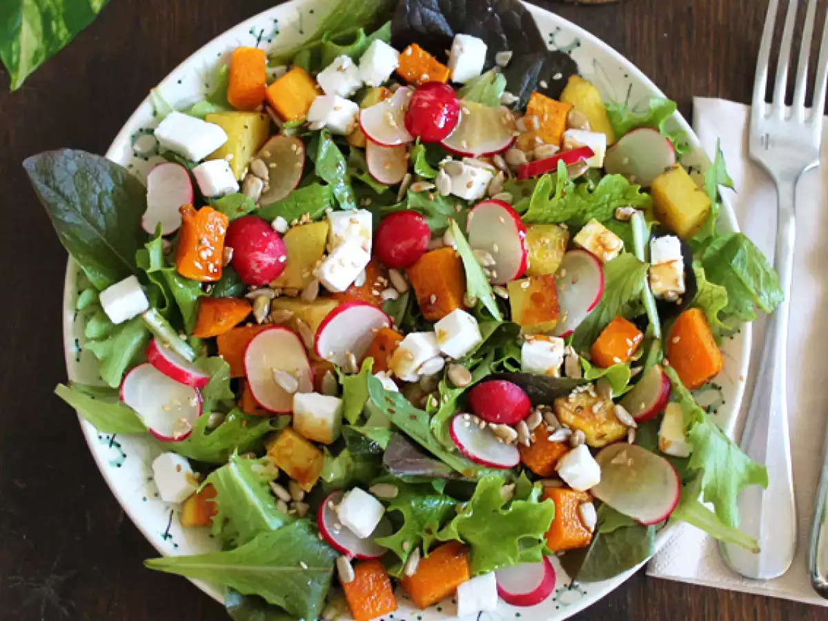 Butternut, burgonya, retek és feta saláta - fotó 3
