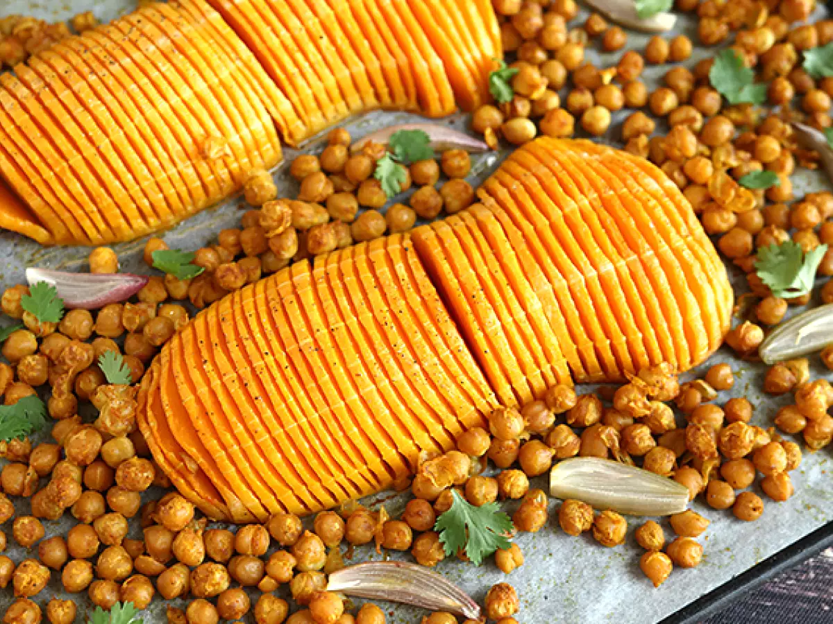 Butternut tök hasselback stílusban: az új kedvenc köreted! - fotó 4