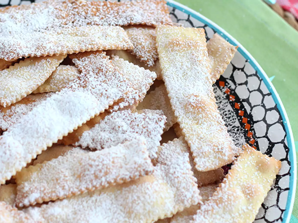Chiacchiere di carnevale - Olasz sült bogáncsok - fotó 2