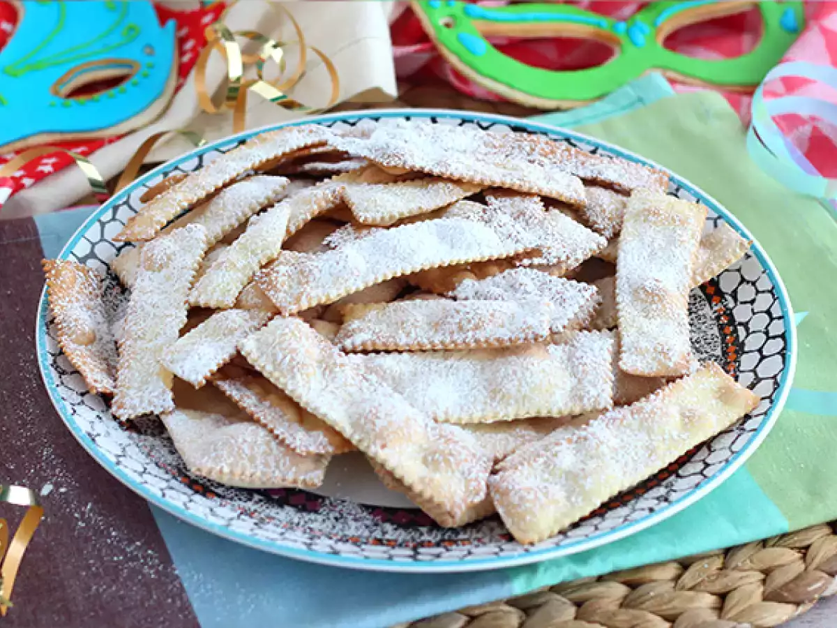 Chiacchiere di carnevale - Olasz sült bogáncsok - fotó 3
