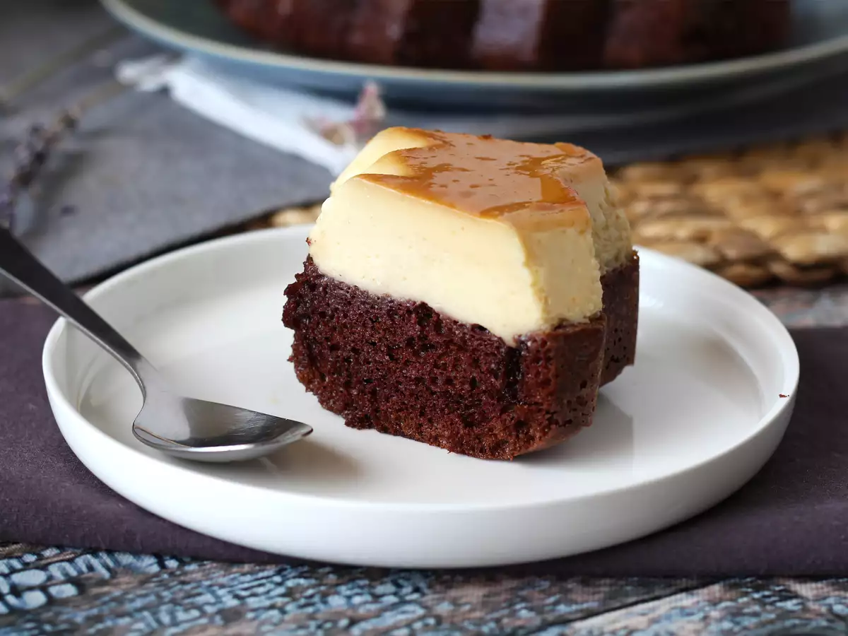 Choco flan, a nedves csokoládétorta és a vaníliás karamellás flan tökéletes kombinációja. - fotó 8