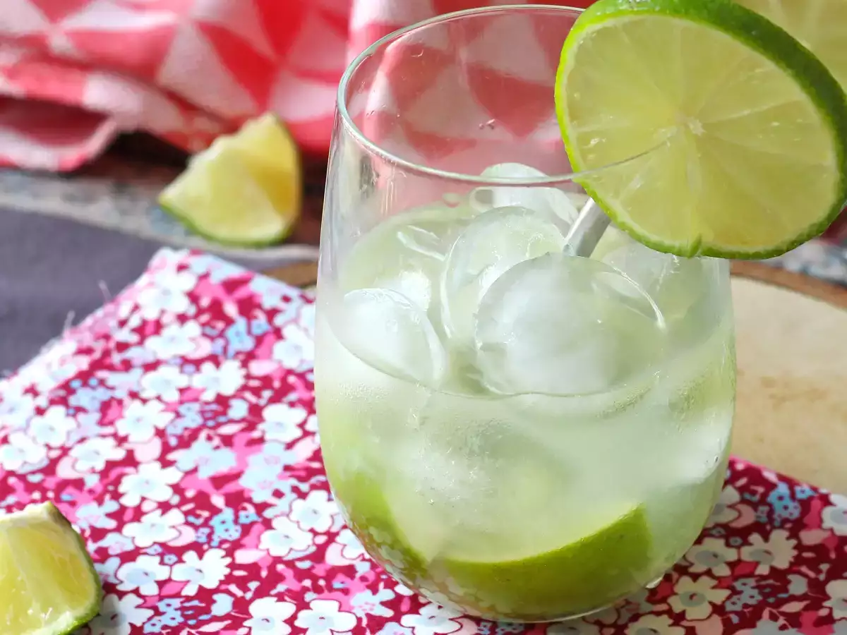 Citromos Caipirinha: a könnyen elkészíthető brazil ital koktélkeverő nélkül - fotó 4
