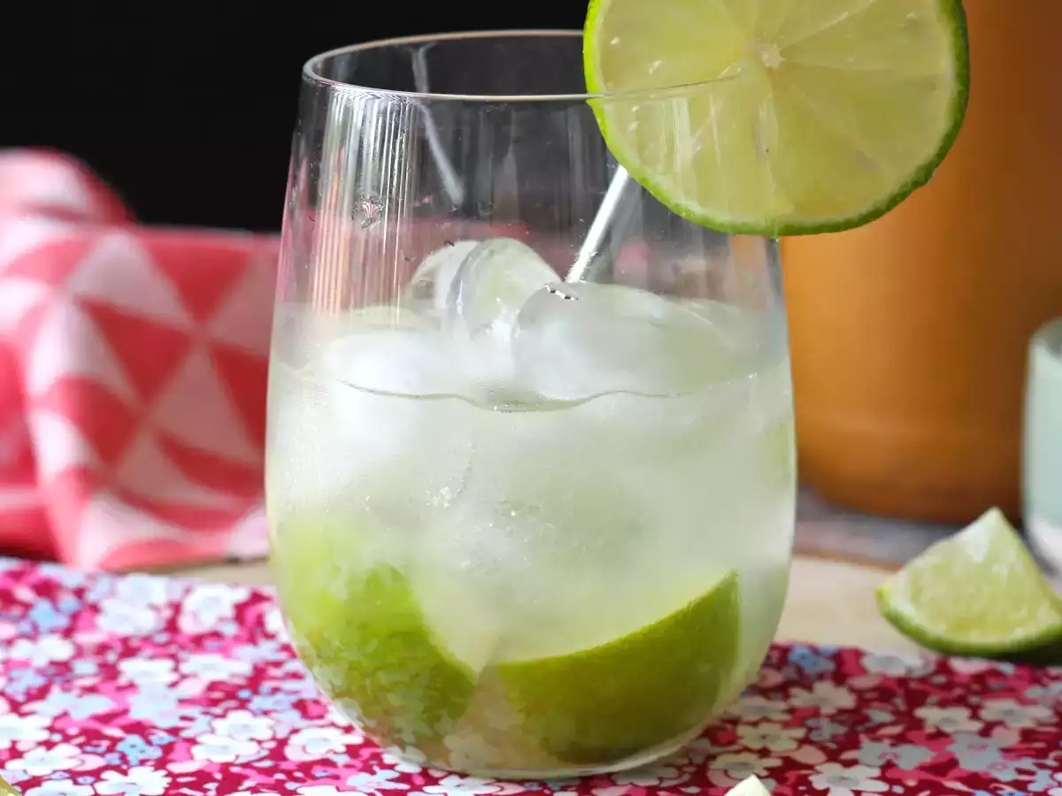 Citromos Caipirinha: a könnyen elkészíthető brazil ital koktélkeverő nélkül - fotó 5