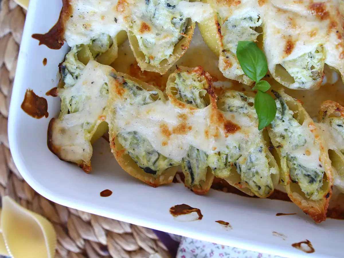 Conchiglioni töltött ricotta, cukkini és citrom: krémes és au gratin a sütőben - fotó 3