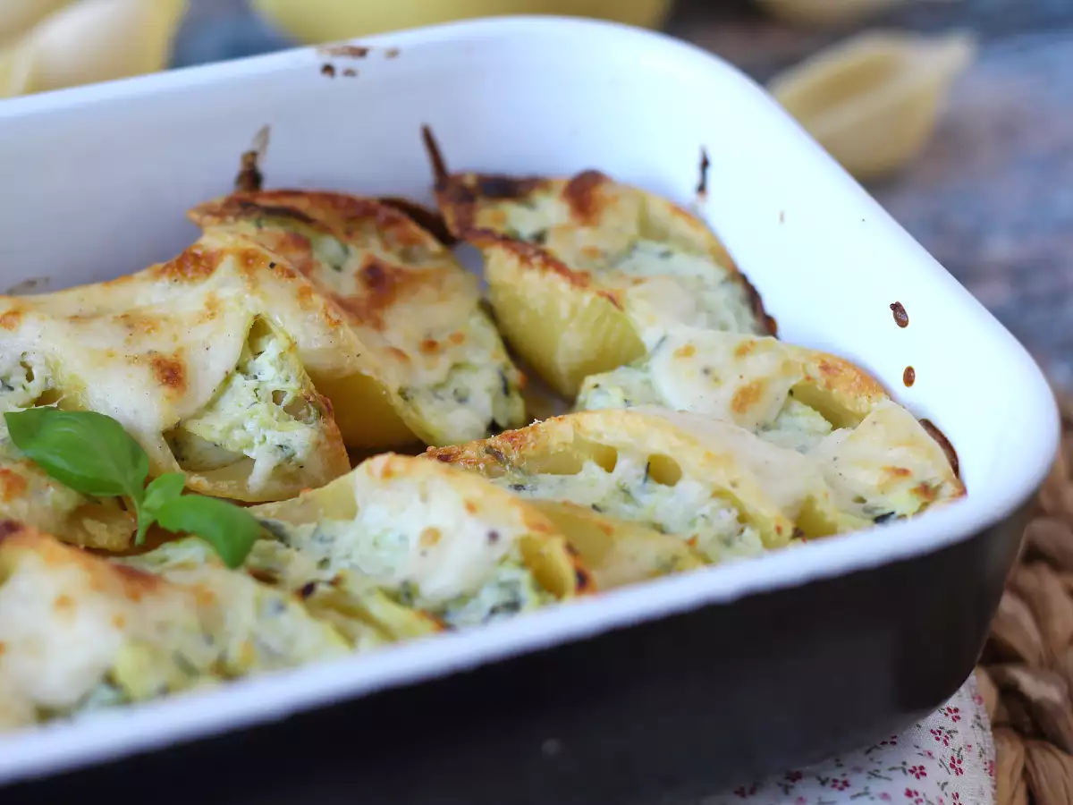 Conchiglioni töltött ricotta, cukkini és citrom: krémes és au gratin a sütőben - fotó 5