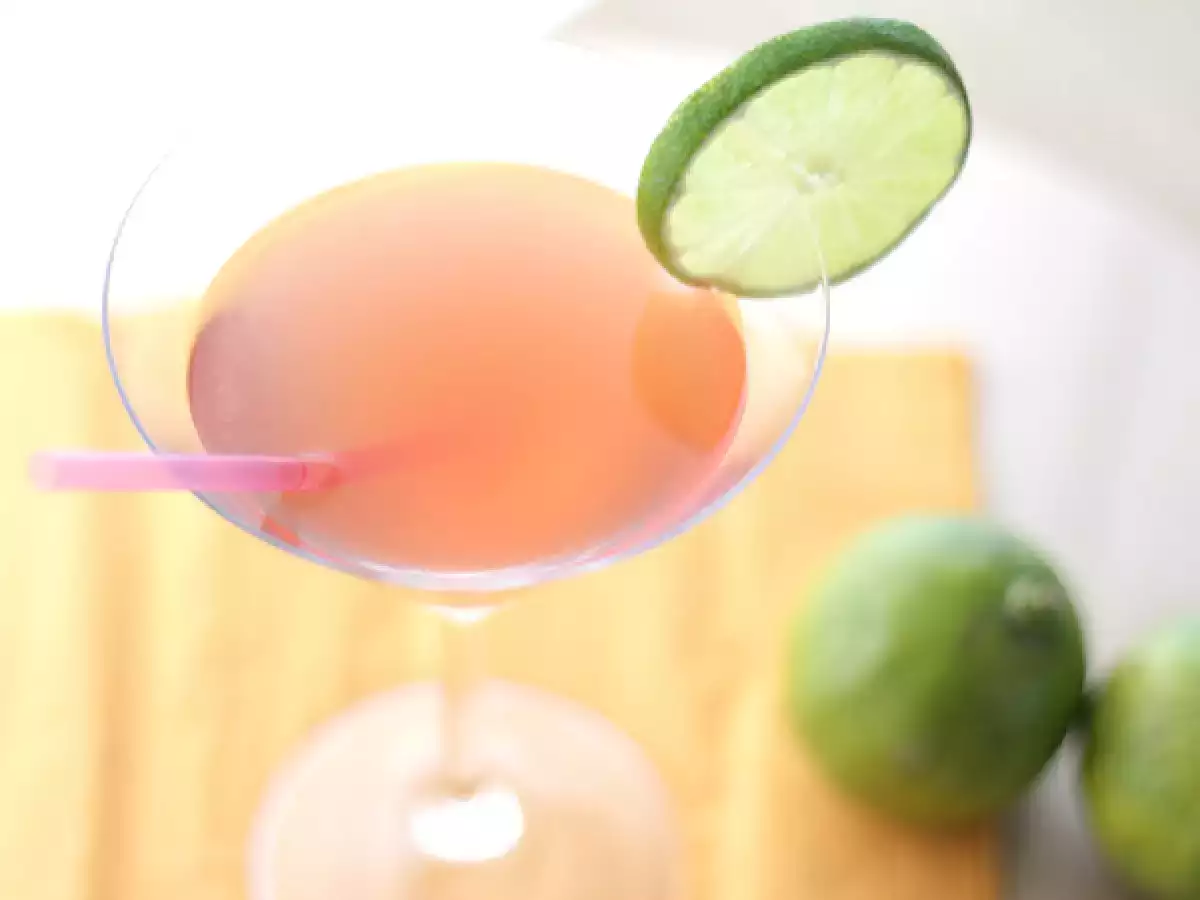 Cosmopolitan áfonyalével - fotó 2