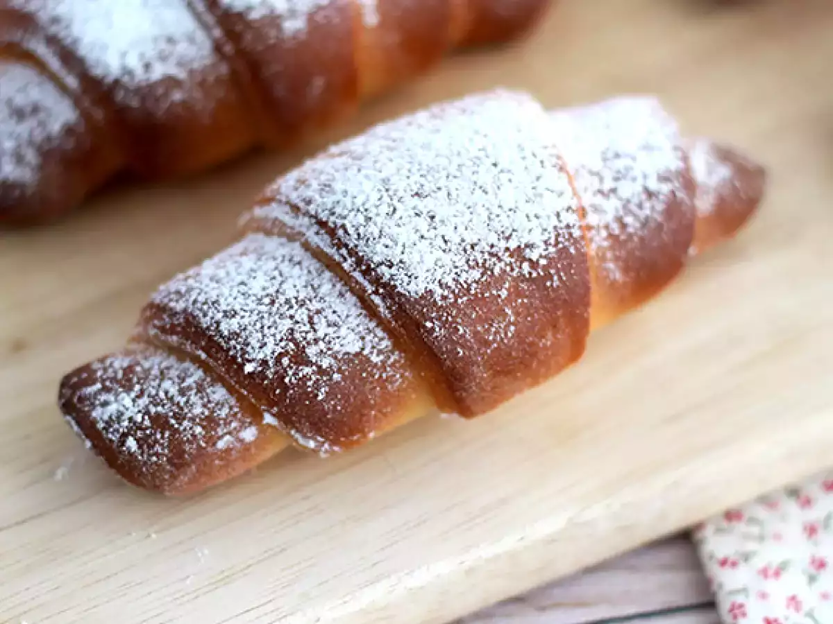Croissant sűrített tejjel - fotó 2