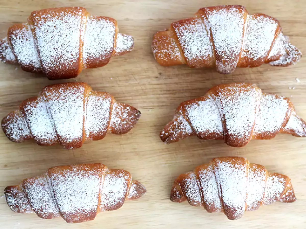 Croissant sűrített tejjel - fotó 3