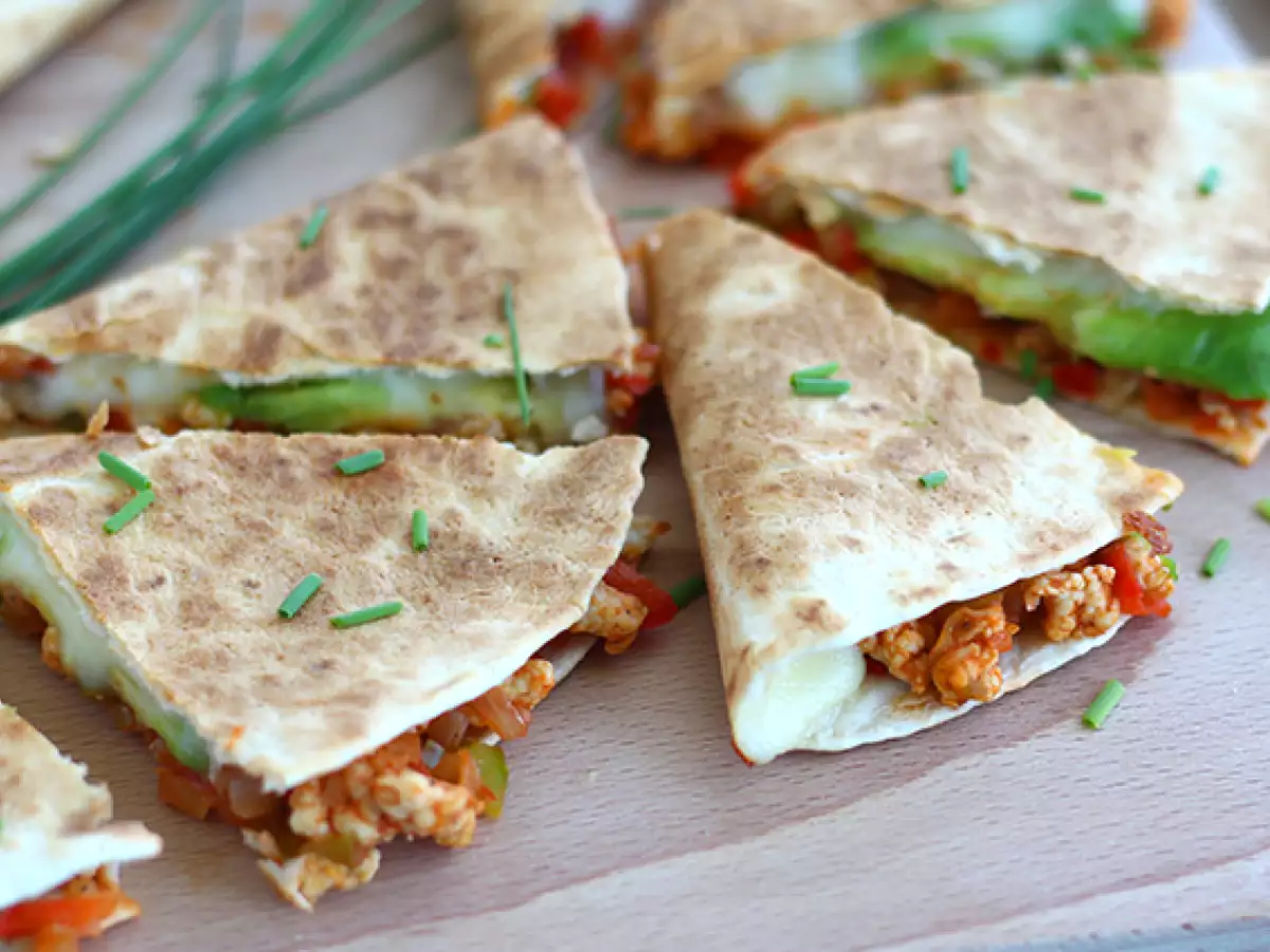Csirke és avokádó quesadillák - fotó 2