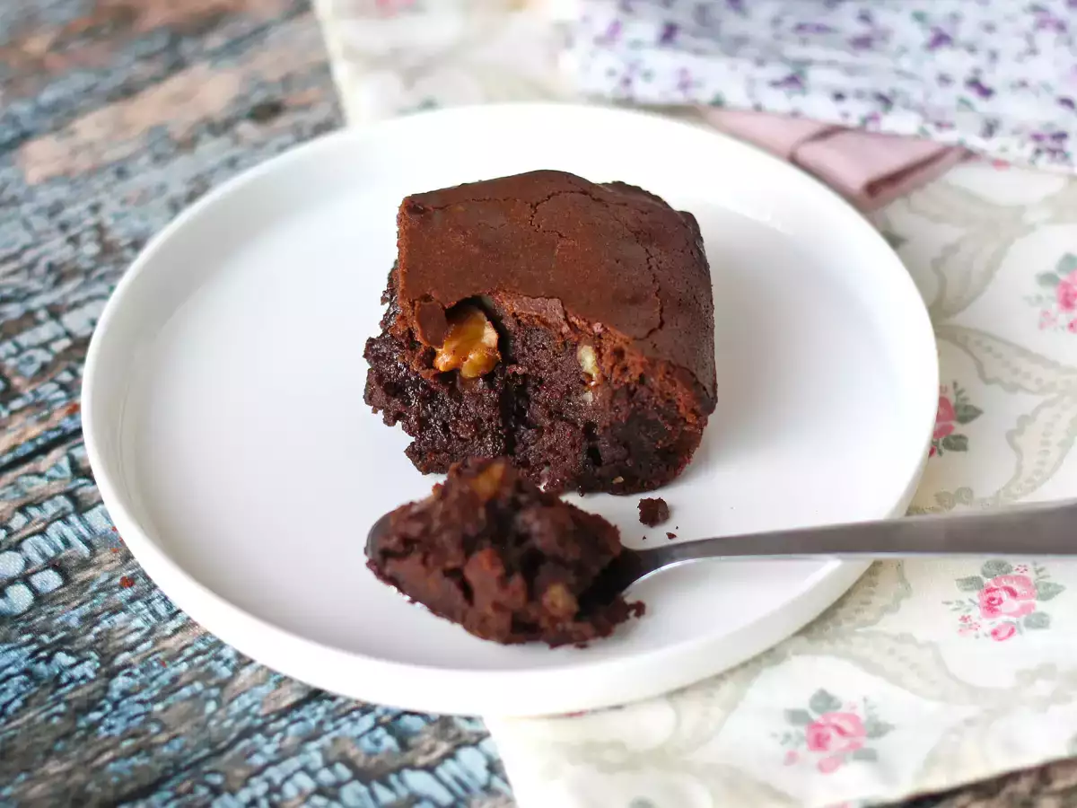 Csokoládé és dió brownie a légsütőben - fotó 2