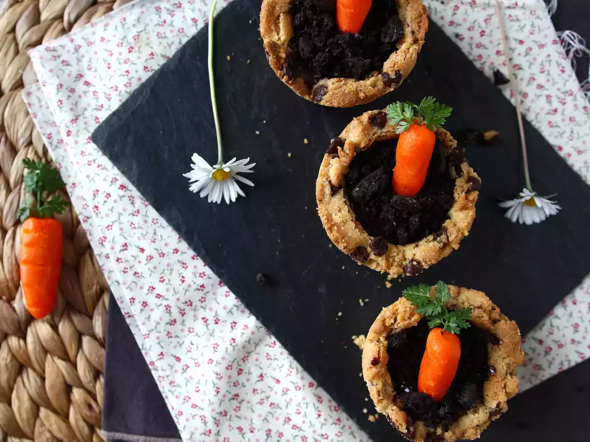 Csokoládé ganache csokoládéval töltött süteményes csészék, répa pot stílusban - fotó 2
