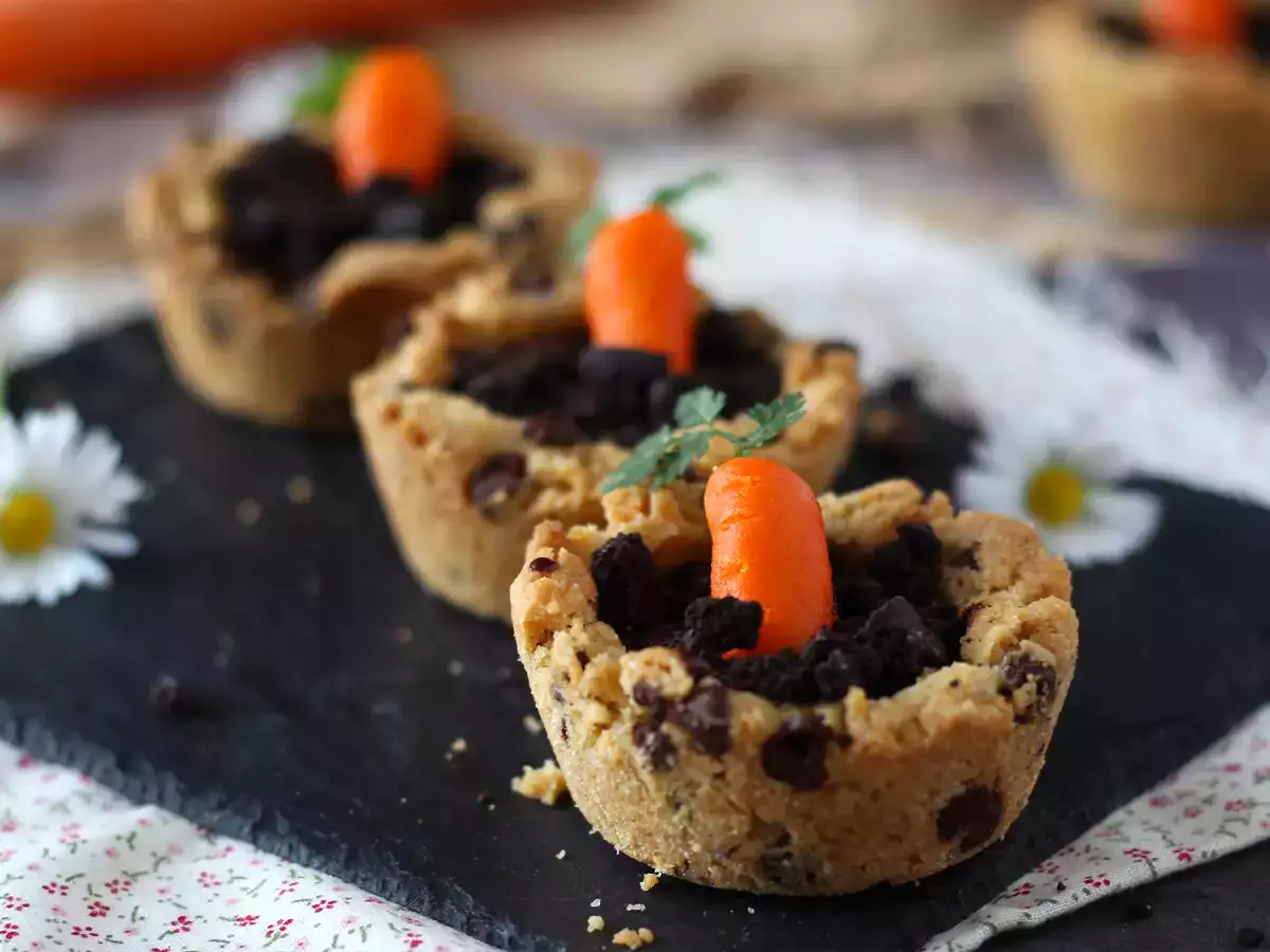 Csokoládé ganache csokoládéval töltött süteményes csészék, répa pot stílusban - fotó 3