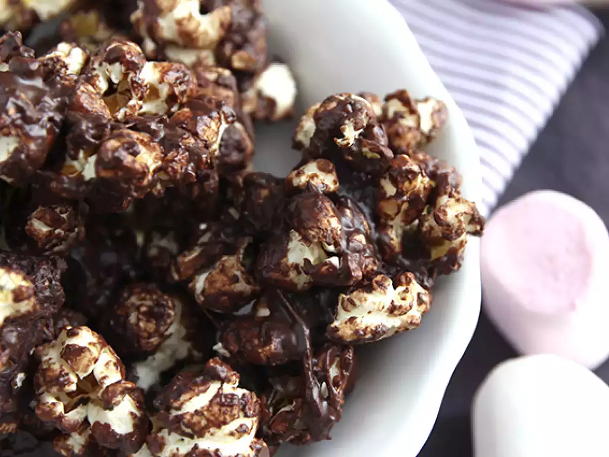 Csokoládé popcorn és mályvacukor